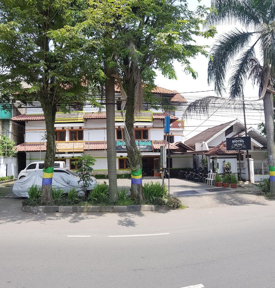 Oyo 1945 Hotel Bali Indah Бандунг Екстер'єр фото