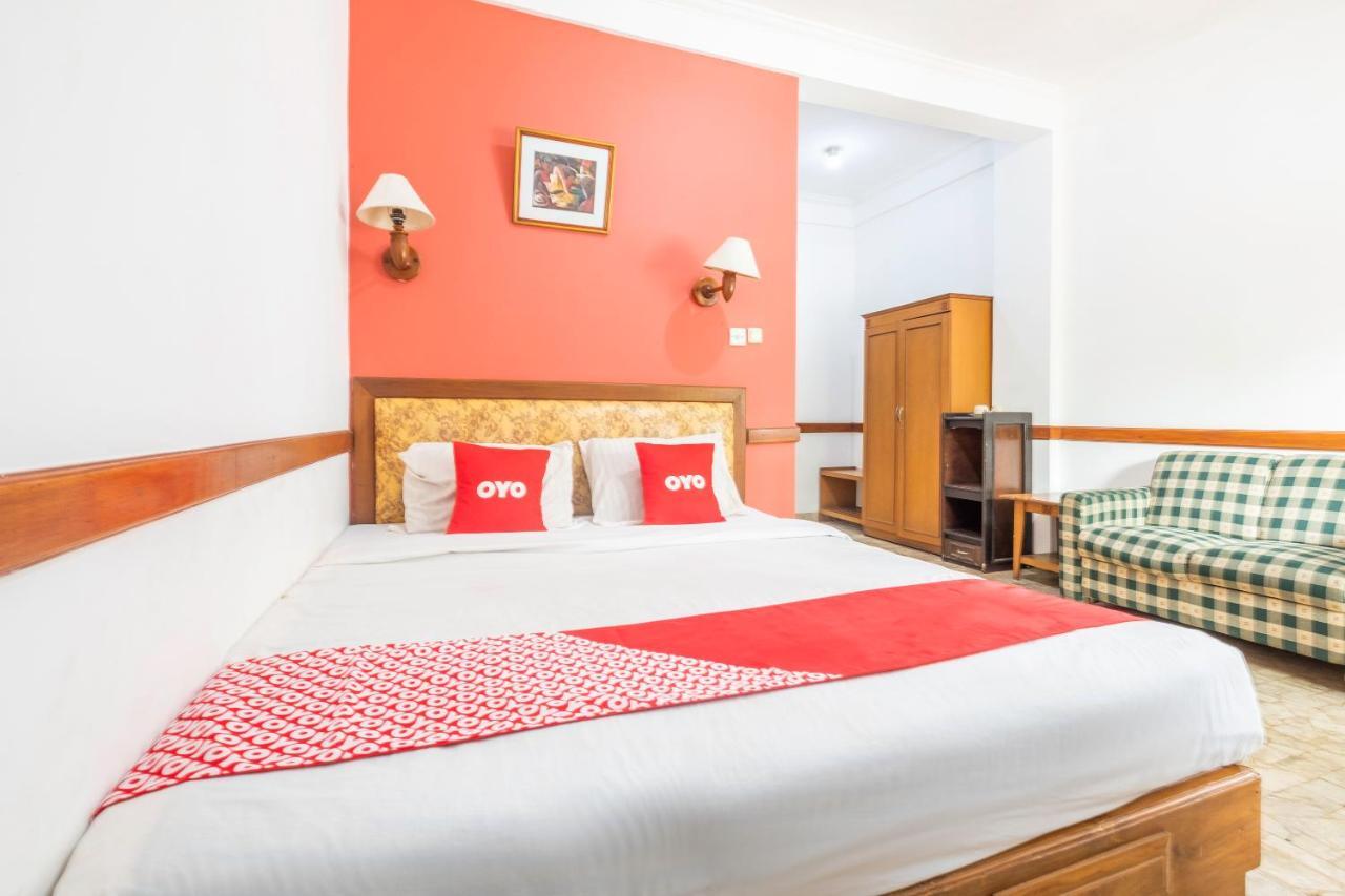 Oyo 1945 Hotel Bali Indah Бандунг Екстер'єр фото
