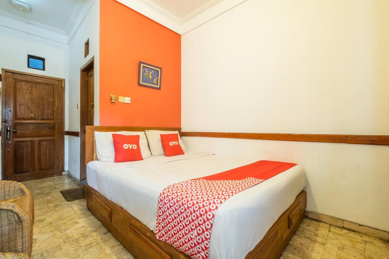 Oyo 1945 Hotel Bali Indah Бандунг Екстер'єр фото