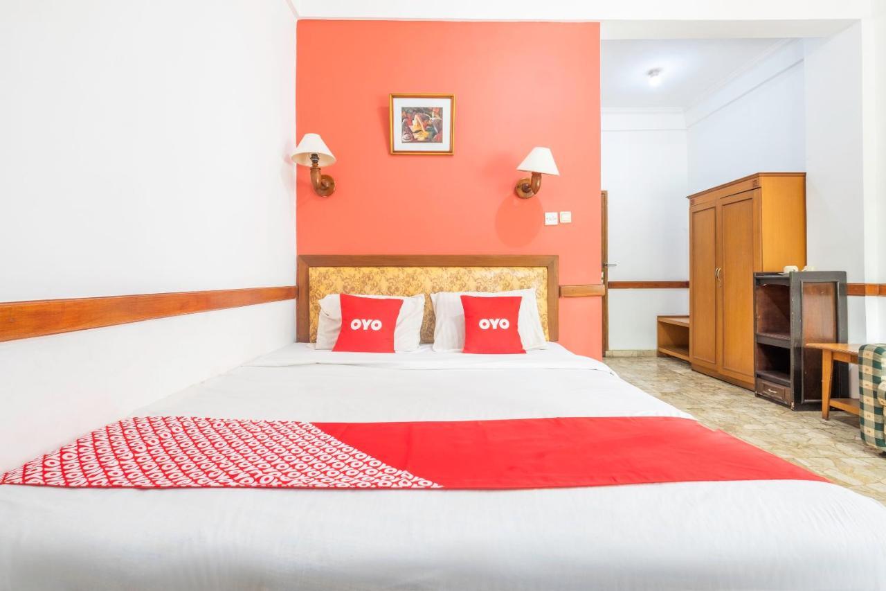 Oyo 1945 Hotel Bali Indah Бандунг Екстер'єр фото