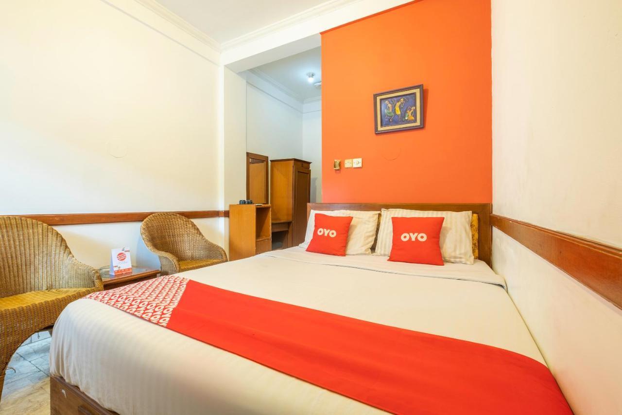 Oyo 1945 Hotel Bali Indah Бандунг Екстер'єр фото