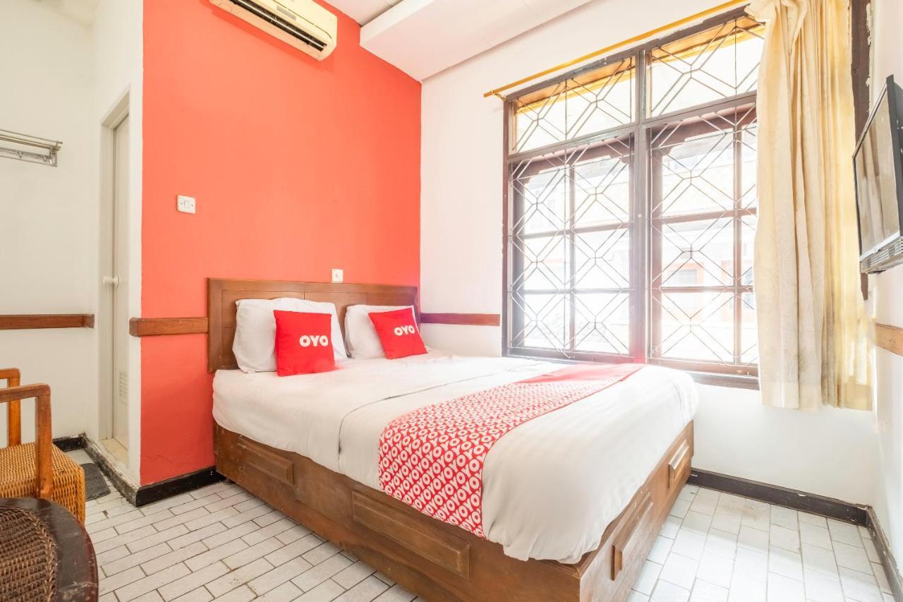 Oyo 1945 Hotel Bali Indah Бандунг Екстер'єр фото